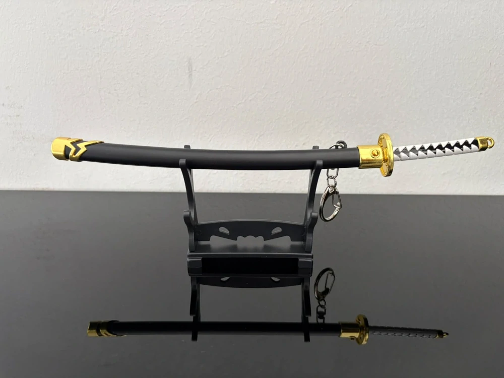 Mini Katana – černá se zlatým zdobením a bílou rukojetí