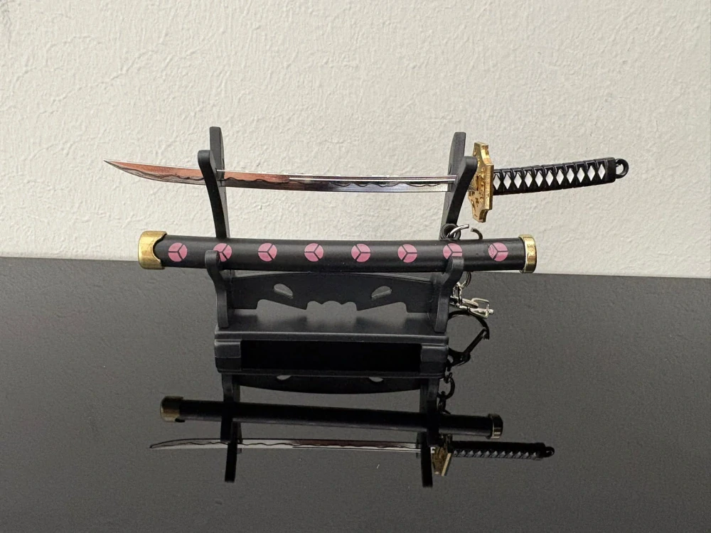 Mini Katana – černá s růžovým zdobením
