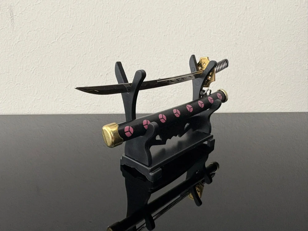 Mini Katana – černá s růžovým zdobením