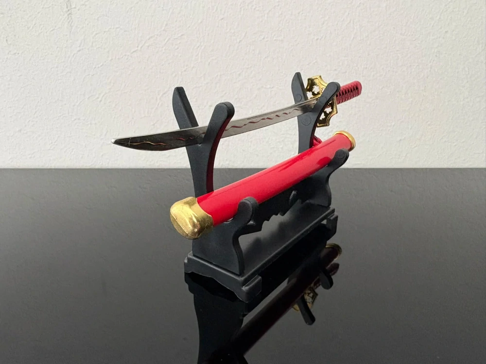 Mini Katana – Červená se zlatými detaily