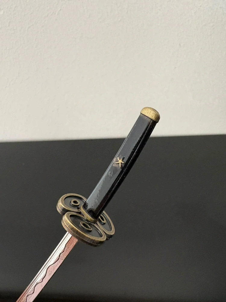 Mini Katana – Černá se zlatými detaily