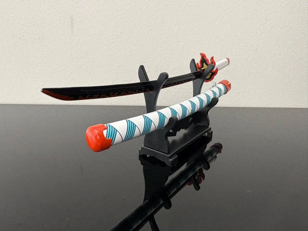 Mini Katana – Černá s bílými a červenými detaily
