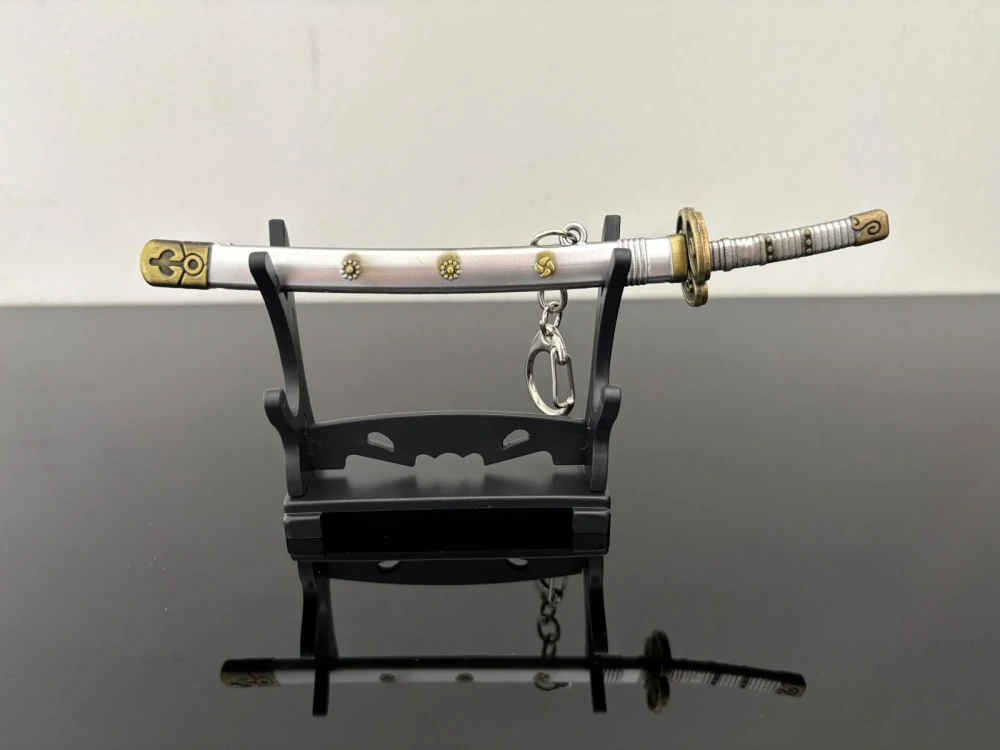 Mini Katana – Stříbrná se zlatými detaily