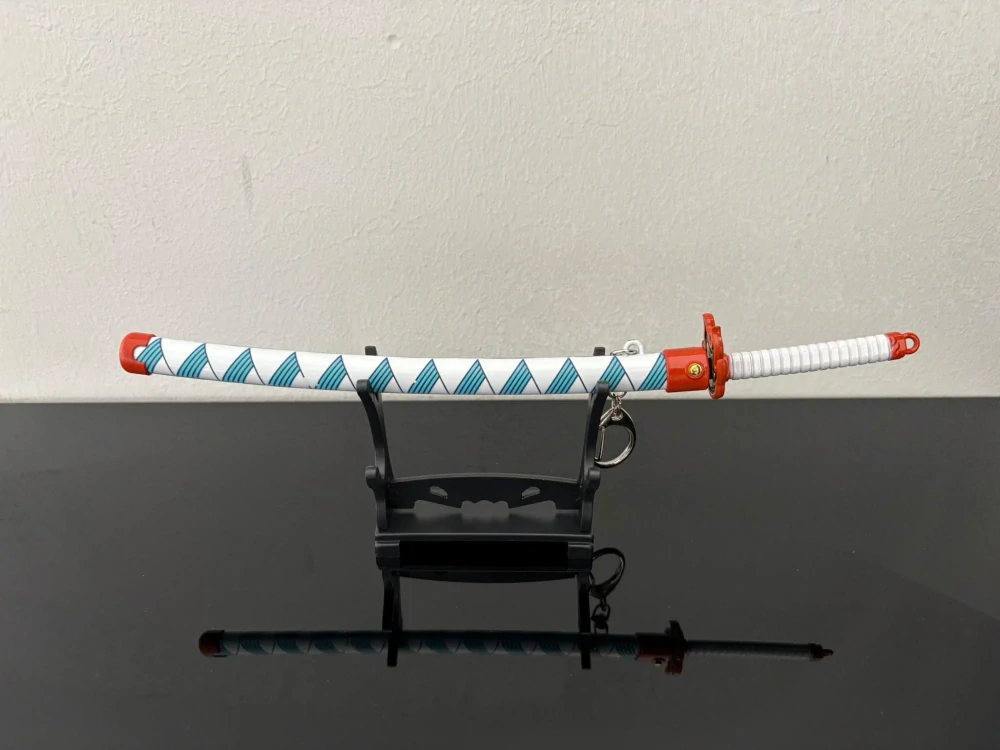 Mini Katana – Černá s bílými a červenými detaily